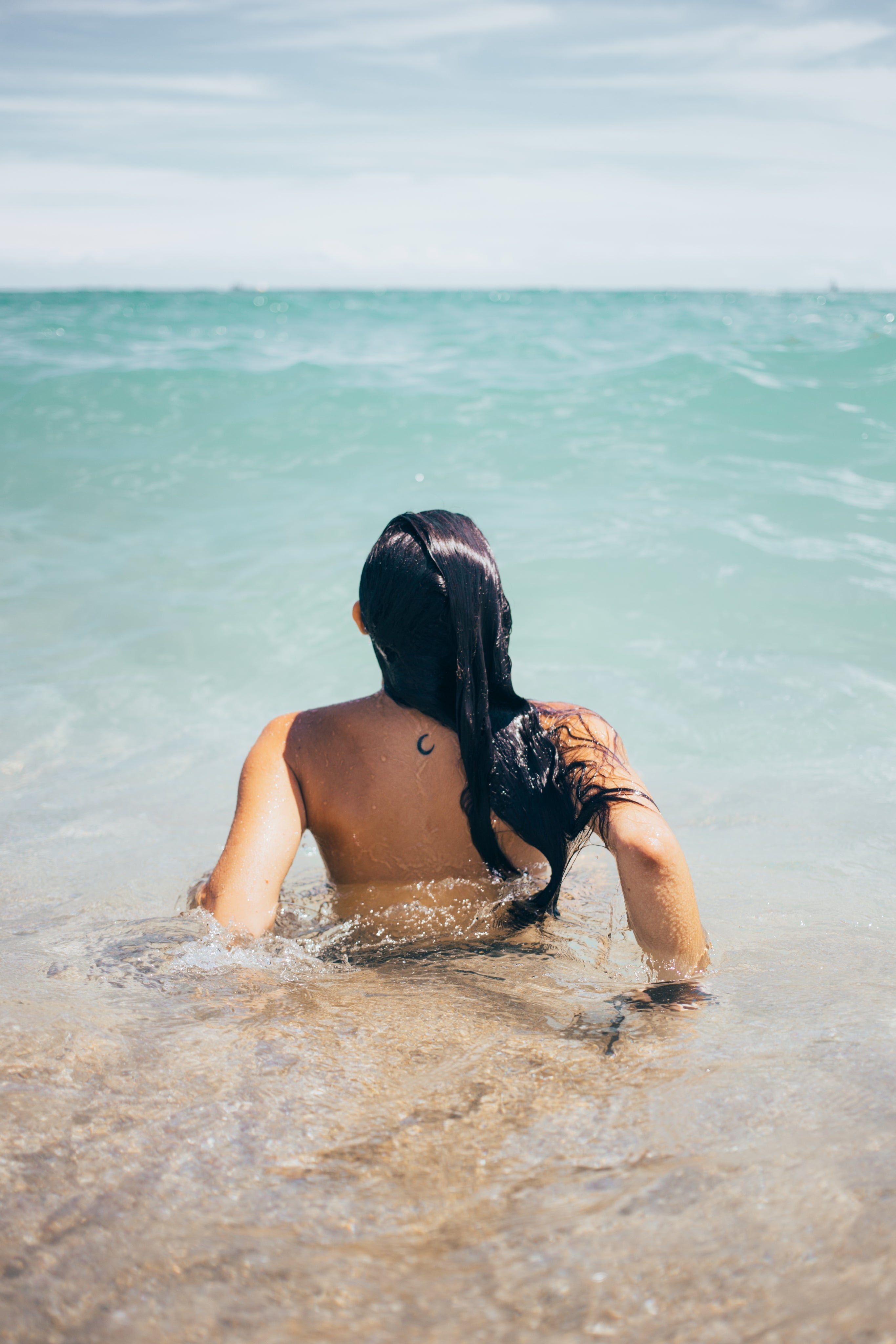 files/woman-swims-in-ocean_1.jpg